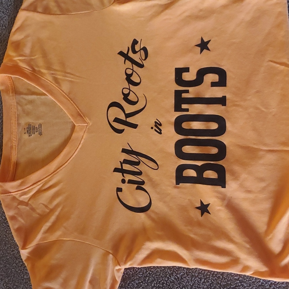T-shirt "City Roots in Boots"